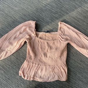 American Eagle light pink optional off the shoulder top